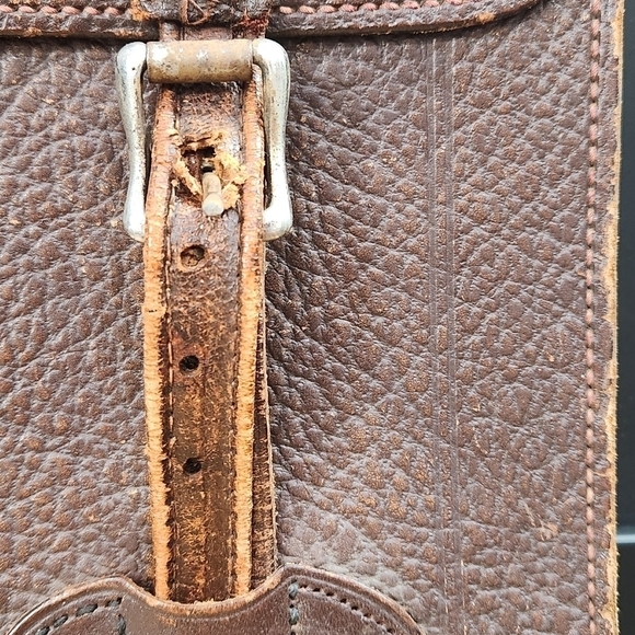 VINTAGE 1930s Distressed Briefcase - Picture 5 of 17